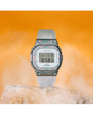 Sportowy damski zegarek Casio  G-Shock Women 40th Anniversary Adventurer’s Stone Series GM-S5640GEM-7ER