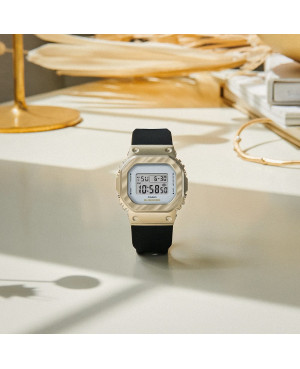 Sportowy damski zegarek Casio G-Shock Women GM-S5600BC-1ER